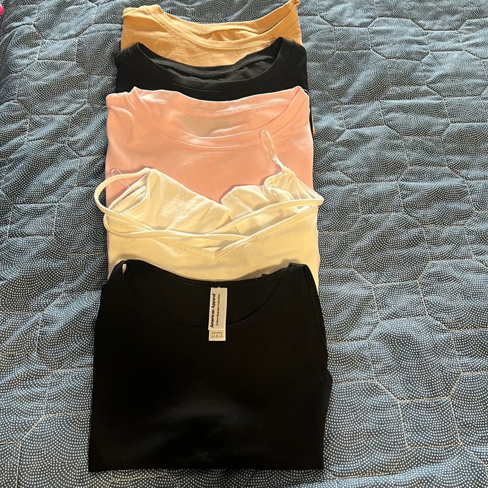 Bundle 5 cropped tops size large but fit more like a medium